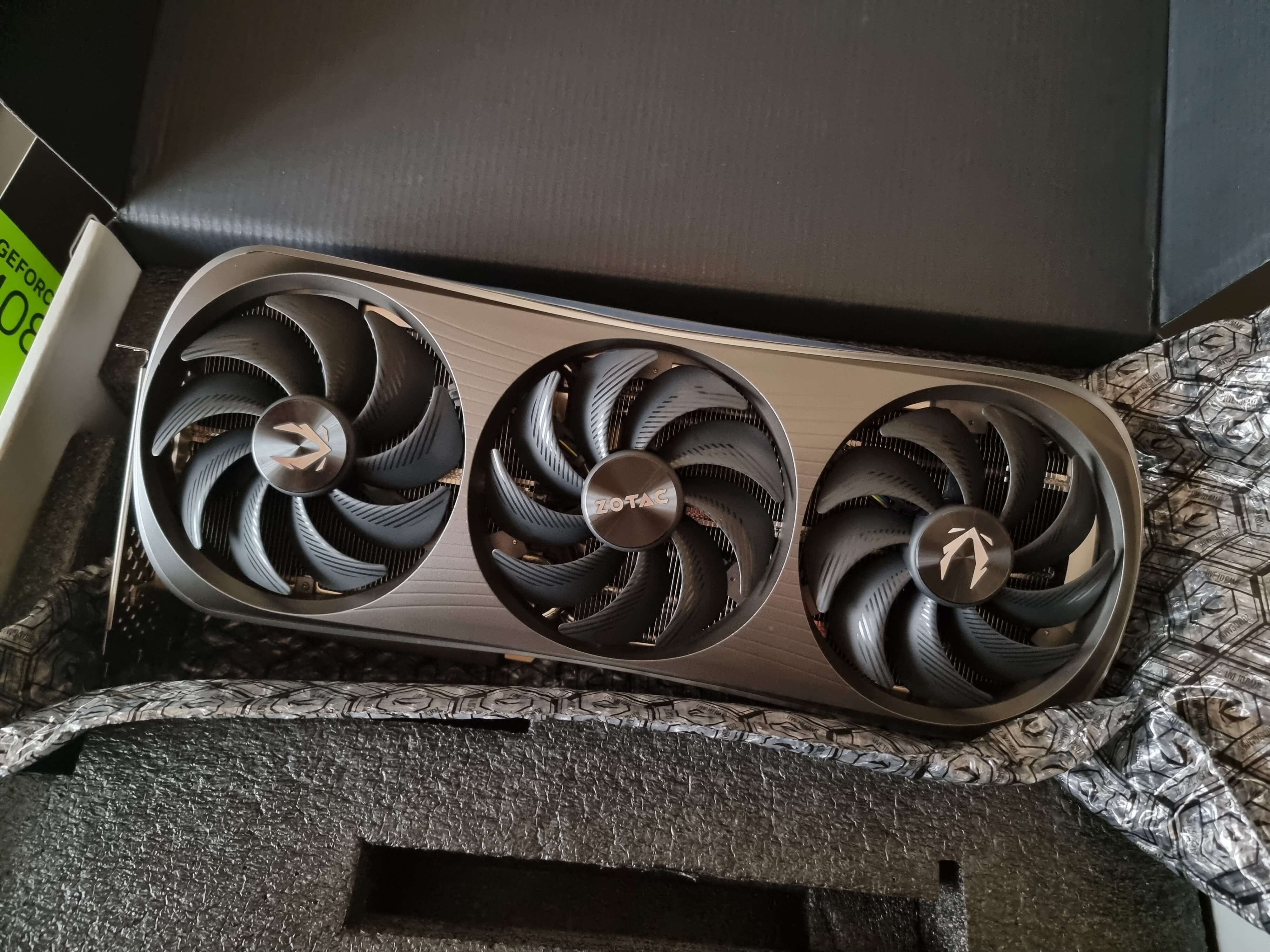 ZOTAC GeForce RTX 4080 AMP Extreme AIRO Graphics ZT-D40810B-10P