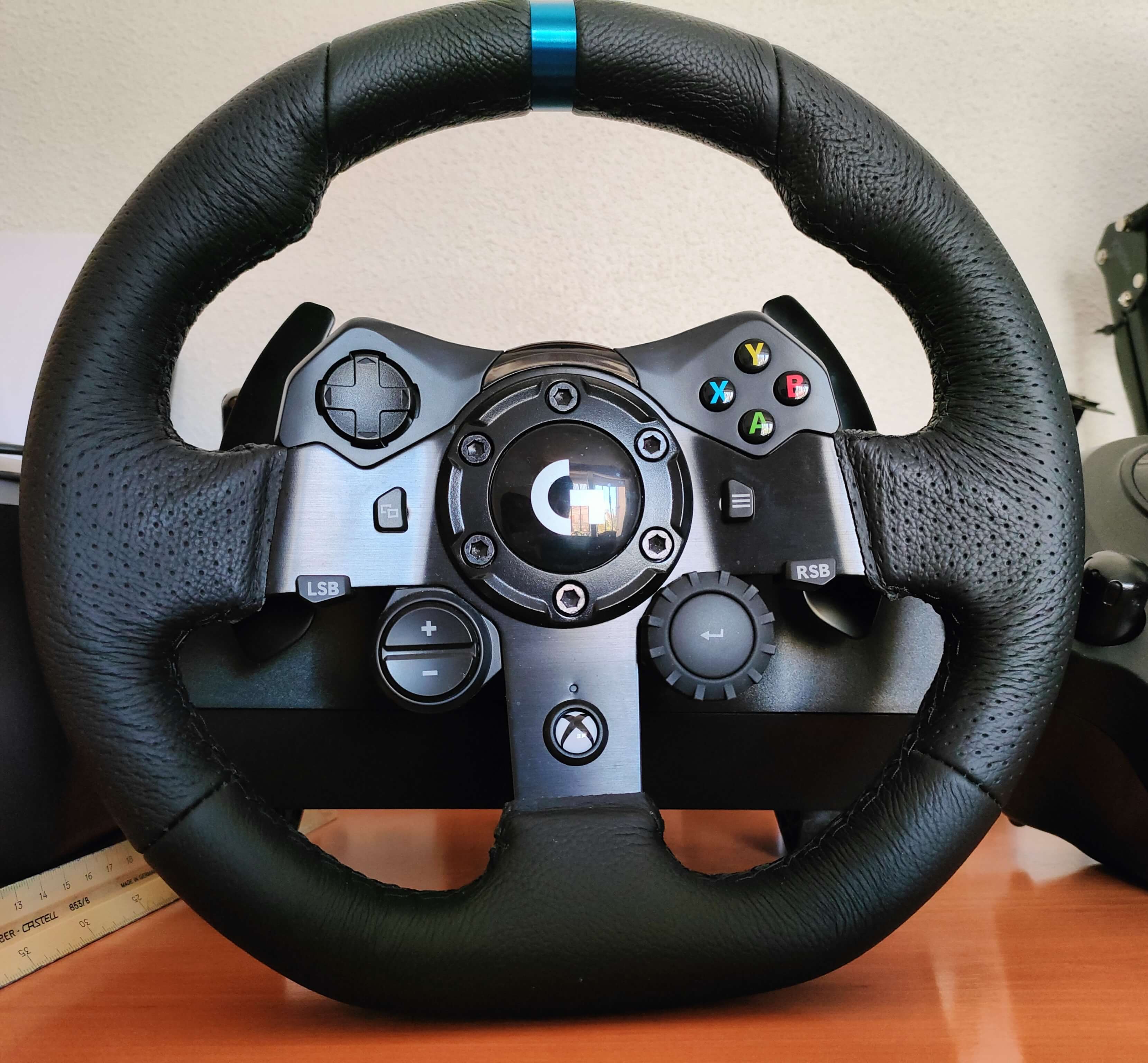 Volante Logitech G923 com pedal + Câmbio Driving Force Shifter