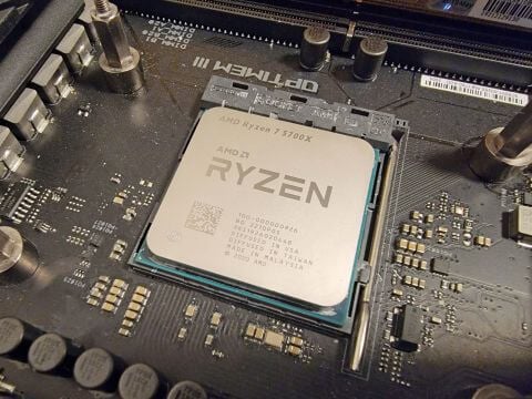 Ryzen 7 best sale 2700x pccomponentes