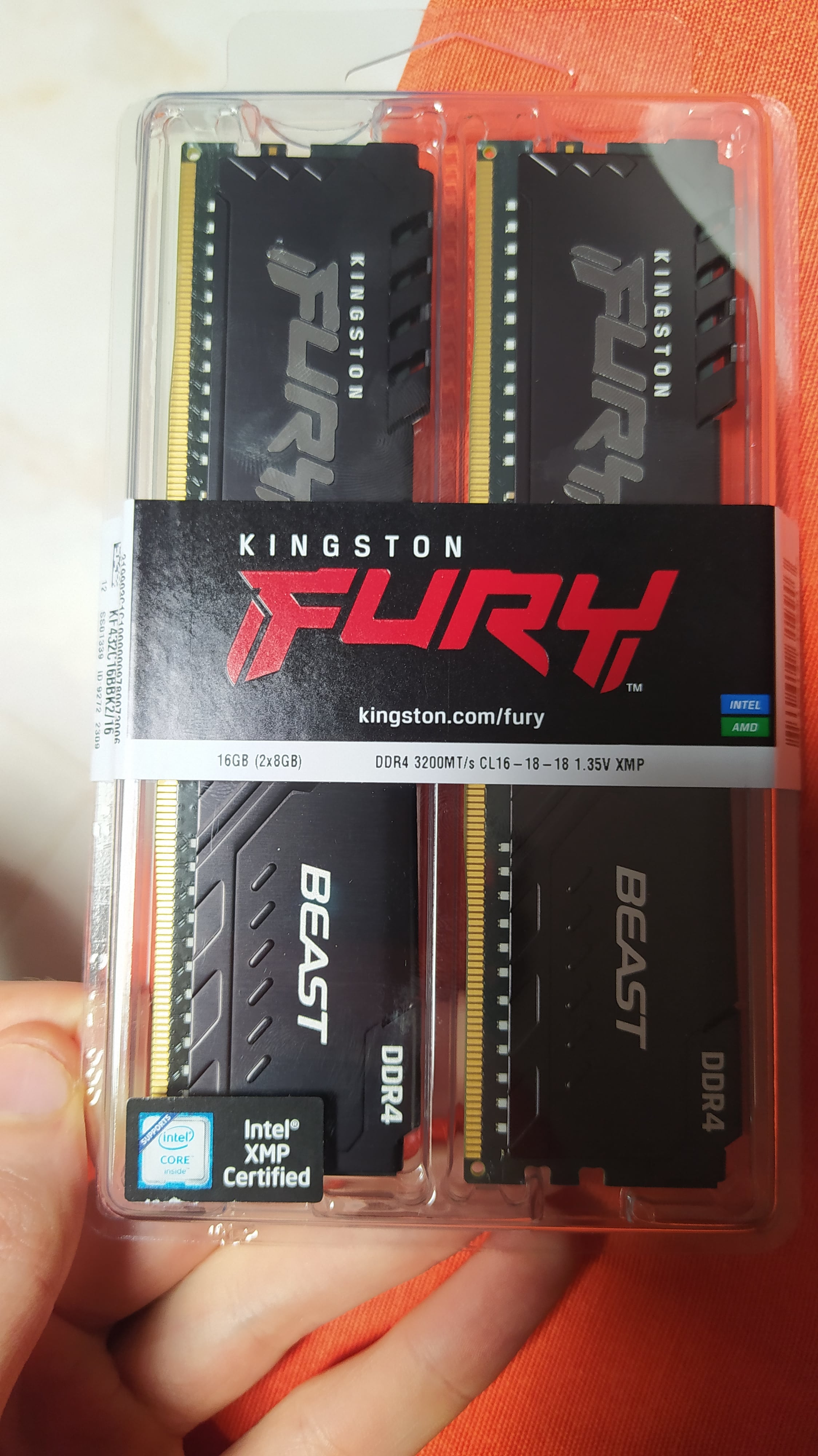 Barrette Mémoire RAM Kingston FURY Beast 16 Go  1 X 16 Go Dimm 288 Broches 3200 Mhz Pc4 25600 Cl16 1 35 V Memoire Sans Tampon Non Ecc Noir
