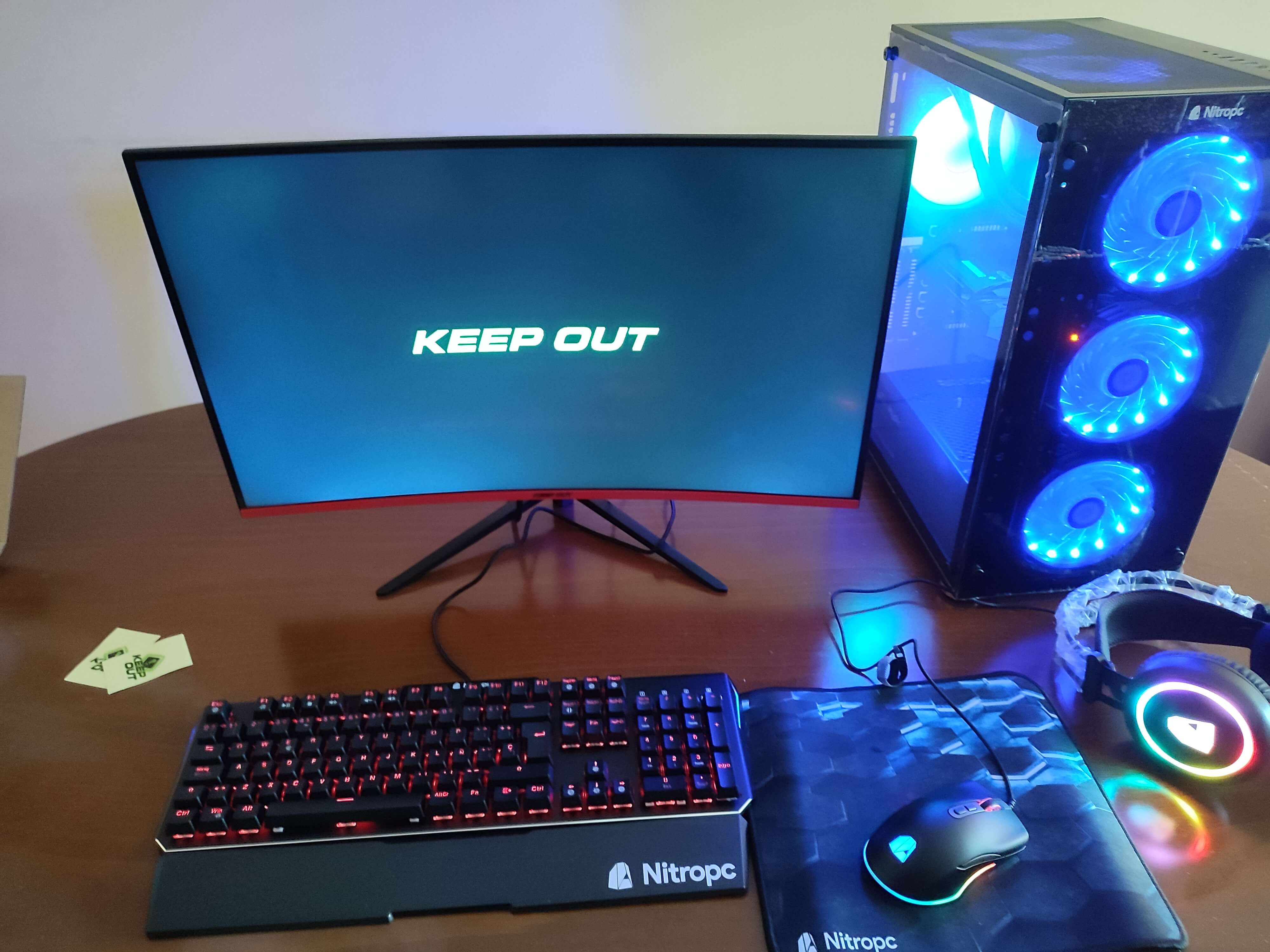 PC Gaming completo Nitropc Pack Platinum Plus - AMD Ryzen 9 7900X, RTX 3060 Ti 8GB, RAM 32GB, M2 2TB, HDD 1TB, Monitor 27 + accesorios