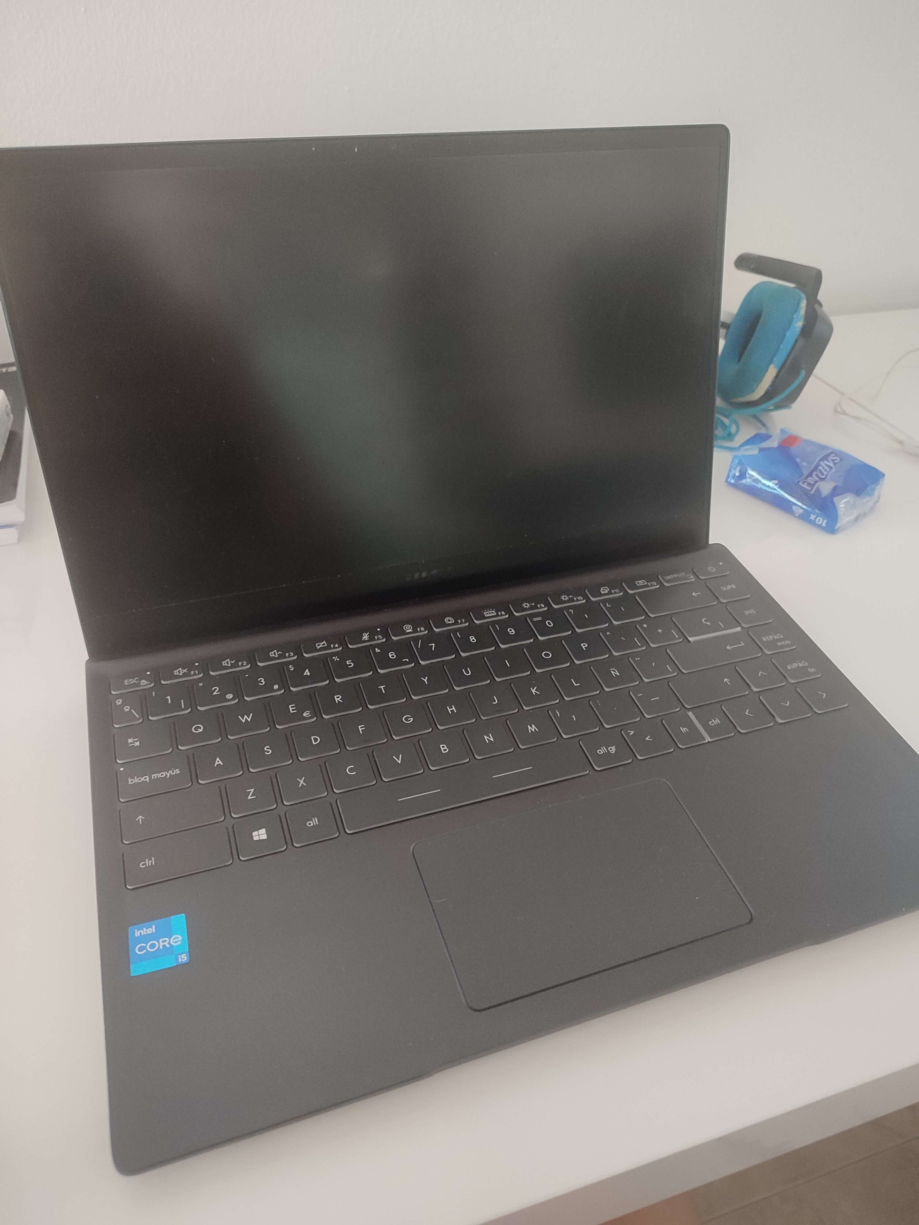 Portátil MSI Modern 14 B11MOU-467XES Intel Core i5-1135G7/16GB