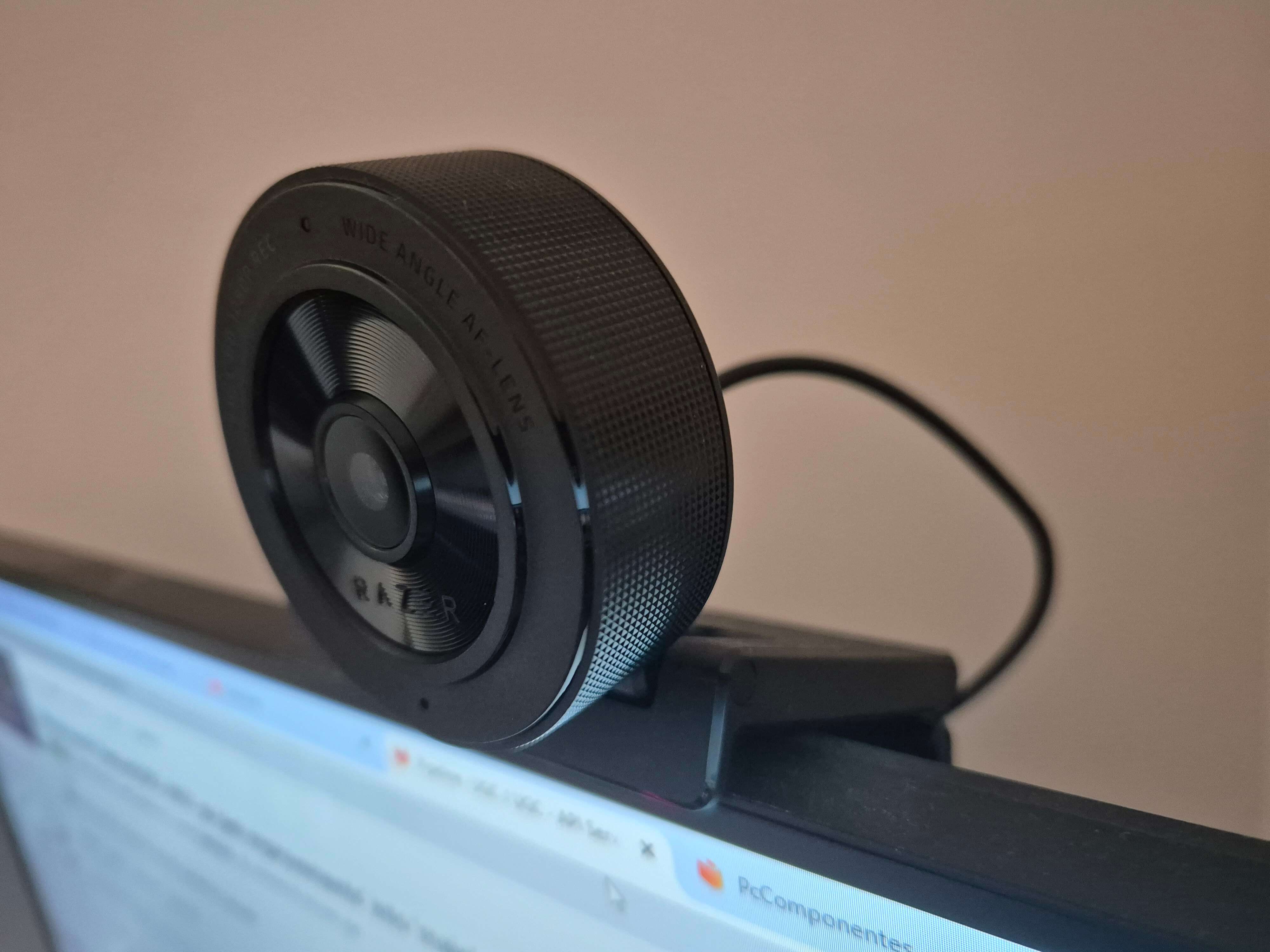 Webcam Razer Kiyo V2 X - Full HD 1080p 60 FPS, Autofocus, Grand Angle, Micro Intégré - Pour Stream Et Création