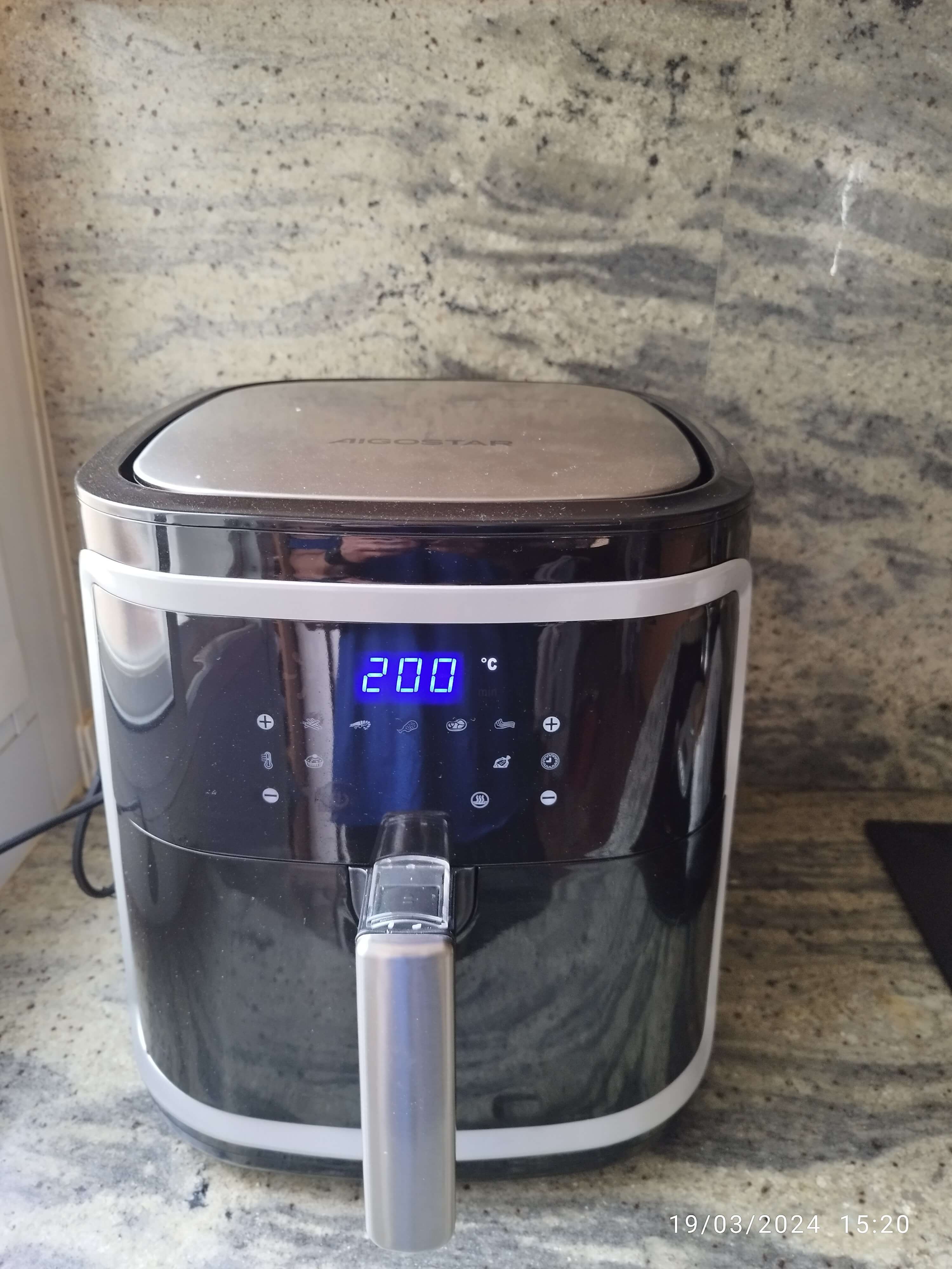 Friteuse à Air Aigostar Smart Cube 7L - Sans Huile, Connectée WiFi, 1900W