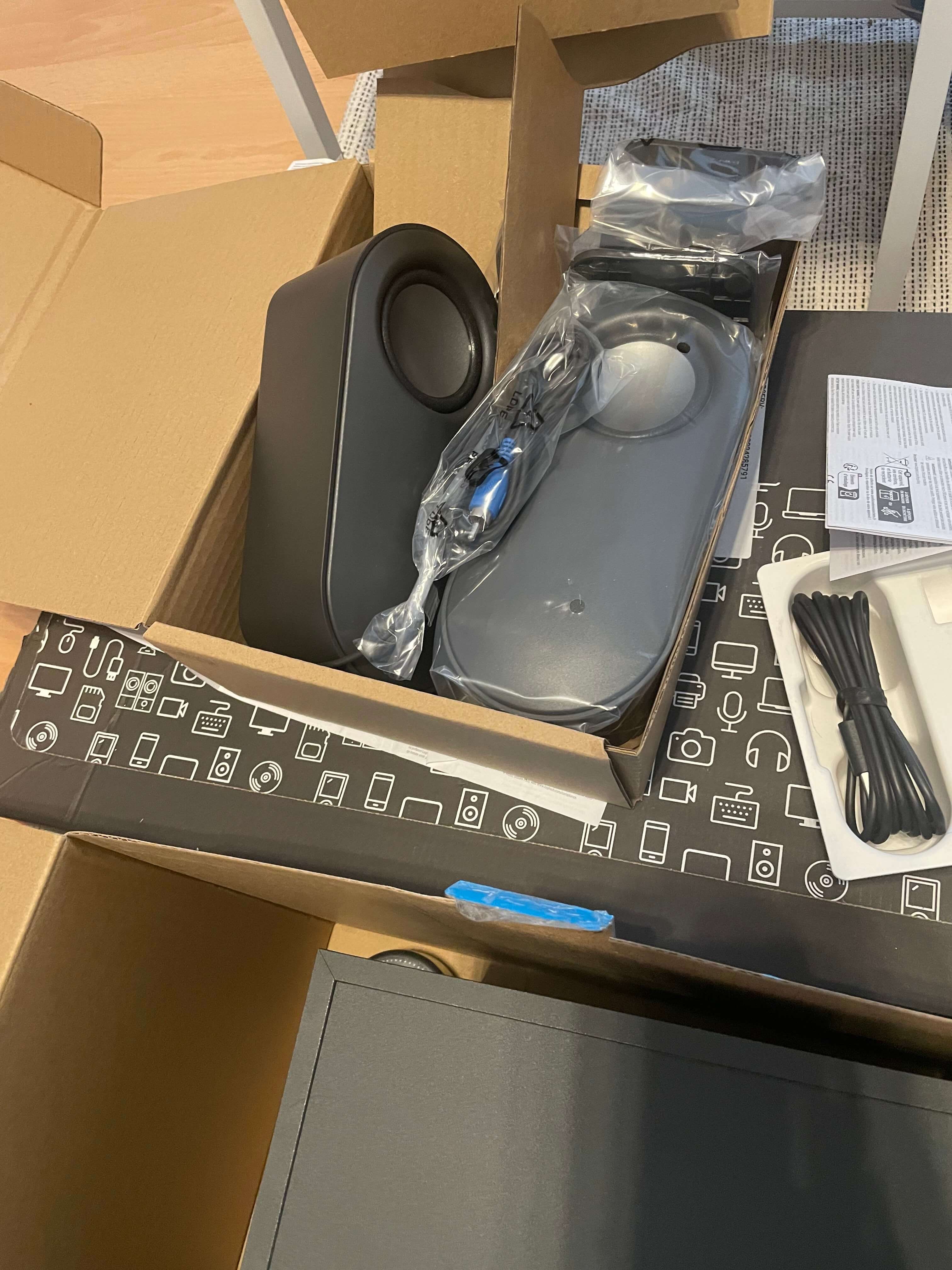 Logitech Z407 Enceintes Bluetooth 2.1 – 80W Crête – Caisson Basses + Contrôle Sans Fil – Son Immersif PC/Mac/Smartphone