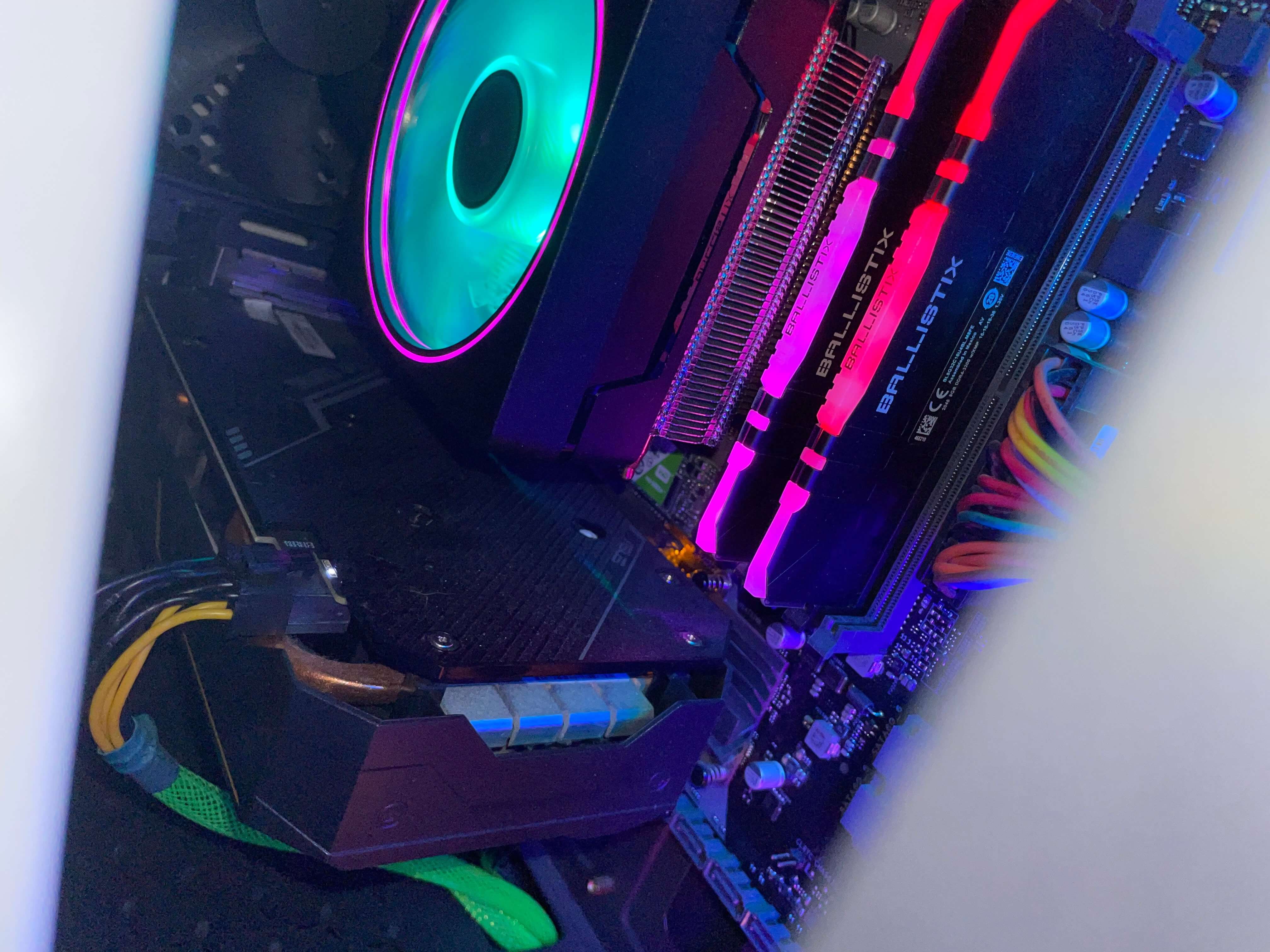 Mémoire RAM Crucial Ballistix RGB DDR4 3200 PC4-25600 16 Go 2 x 8