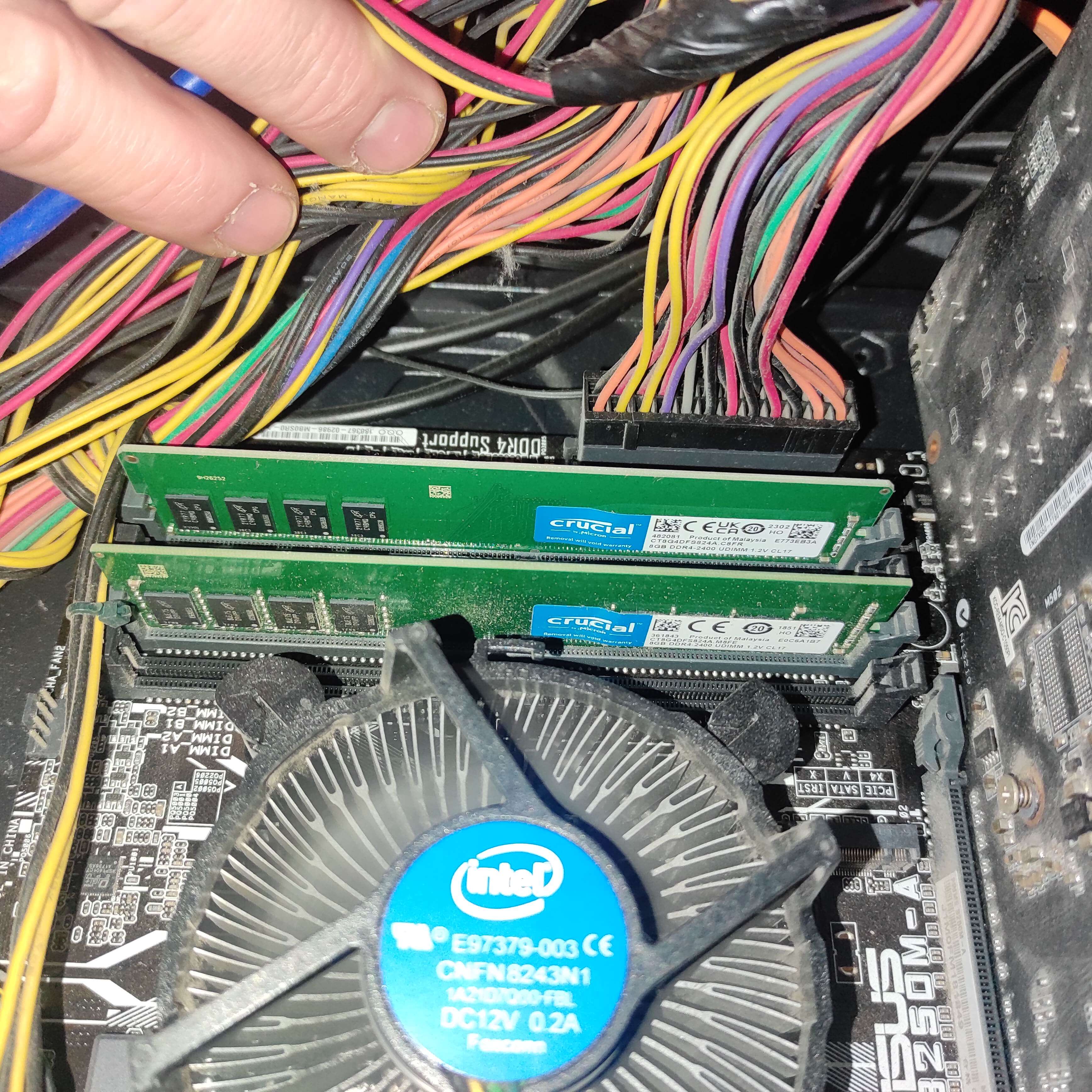 Kit RAM 2x8Go Crucial DDR4 2400MHz SODIMM - Pour PC Portable - 16Go Total - Garantie à Vie