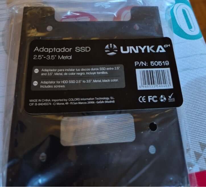 Staffa Universale In Metallo Per Adattare Hard Disk SSD O HDD Da 2.5" A 3.5" – Kit Completo Con Viti