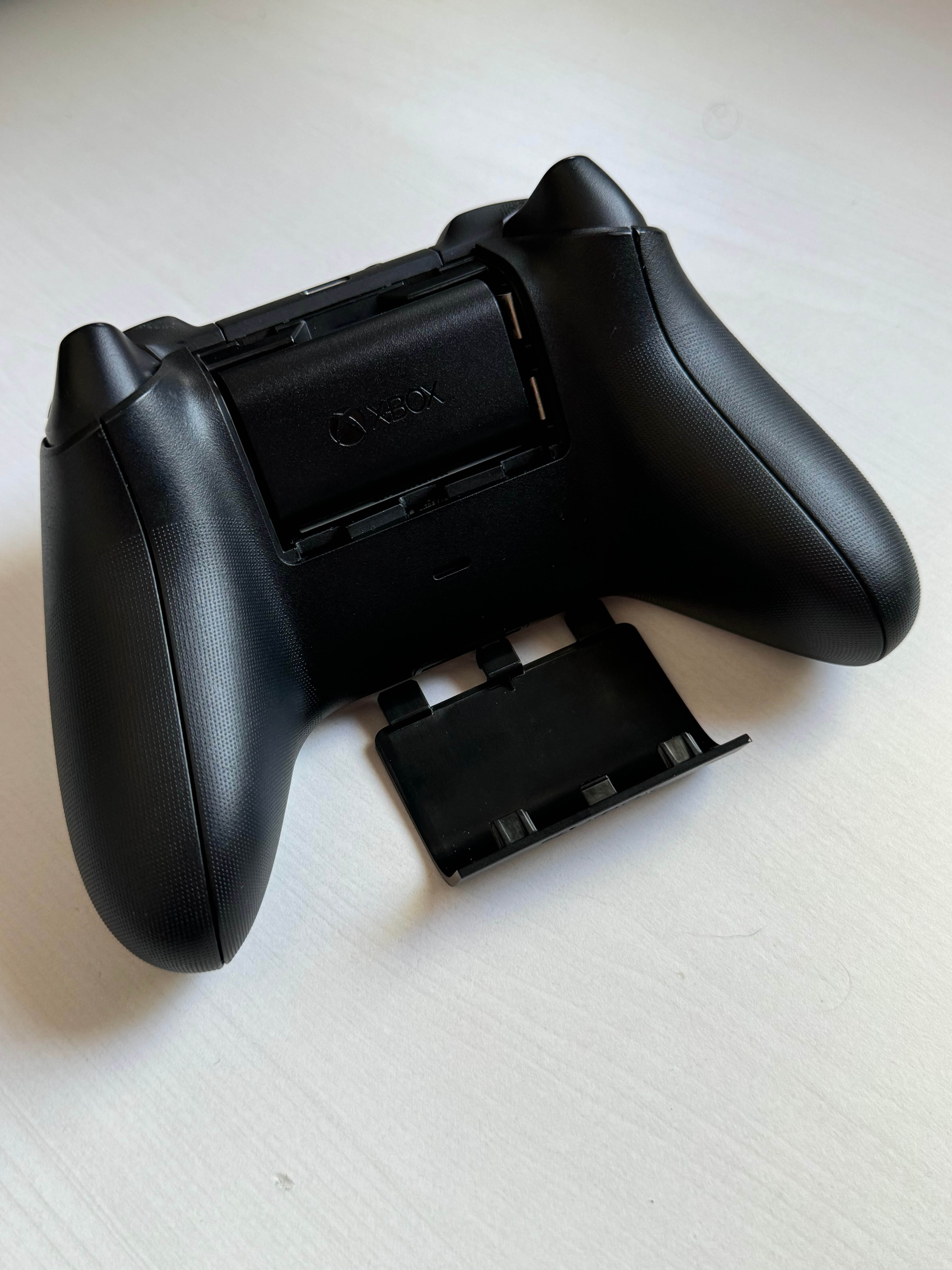 2 pezzi 1 m cavo di ricarica per Playstation 4, PS4, PS4 Slim, PS4 Pro, Xbox One, Xbox One S, Xbox One Elite, Xbox One X Controller cavo di ricarica con panno