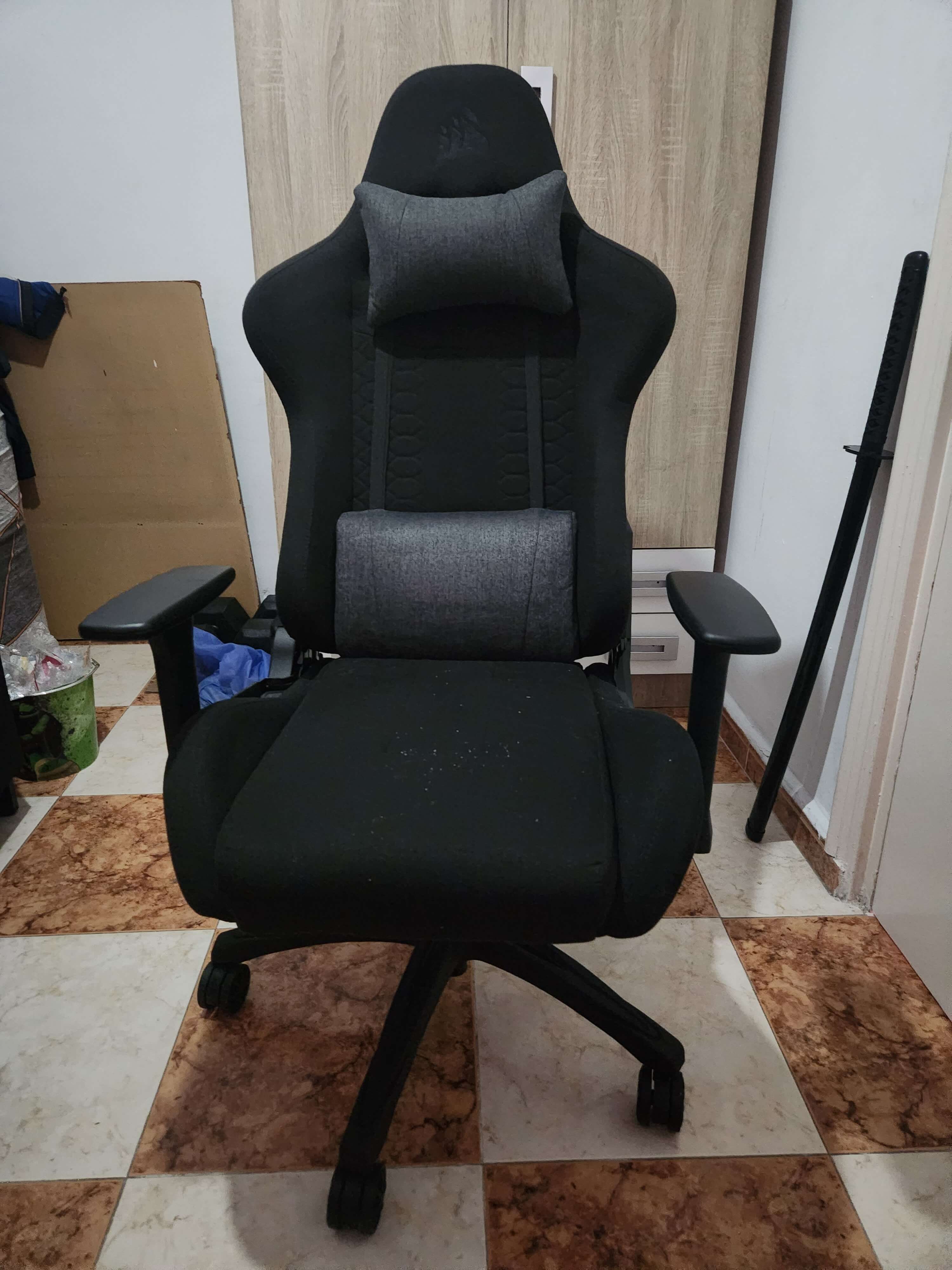 Corsair TC100 Relaxed Recensione: la sedia gaming che unisce comfort, stile e buon prezzo